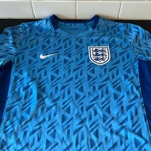 Youth extra large England jersey. Nike youth extra large.